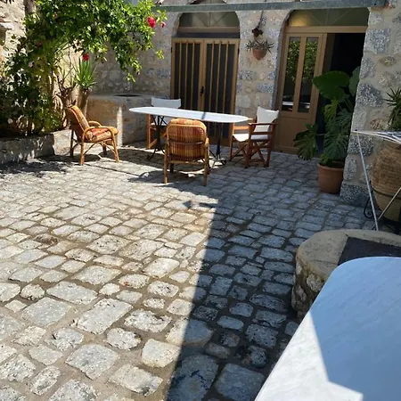 Mani Spot -cereus アパート