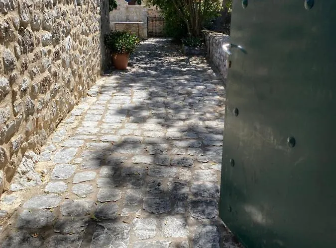 Mani Spot -cereus Апартаменты *